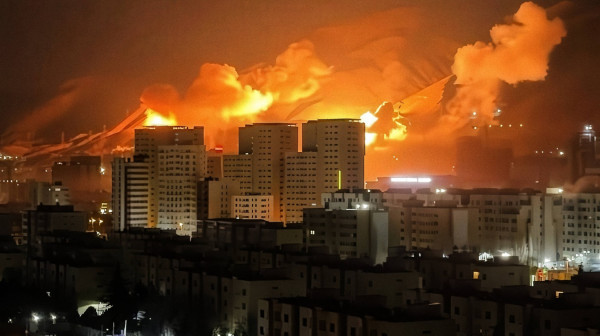 Gori Bliski istok: Amerikanci beže iz regiona; "Iranu ponestaje oružja"; Izabran novi vrhovni vođa FOTO/VIDEO