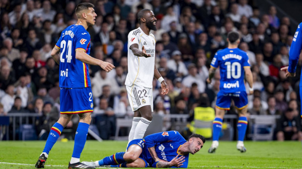 Neoprezan start Ridigera: "Namerno je hteo da mi razbije lice" VIDEO