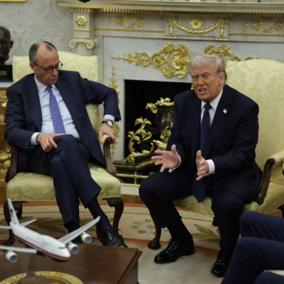 Tramp napadao nemačke saveznike, Merc sedeo i ćutao FOTO/VIDEO