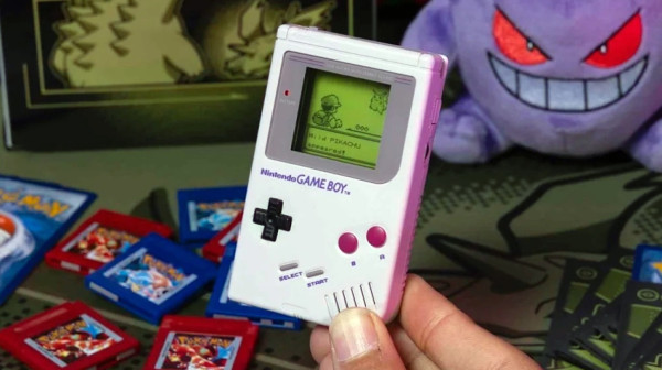 Nintendo objavio novi uređaj: Izgleda kao Game Boy, ali pušta muziku iz Pokemona