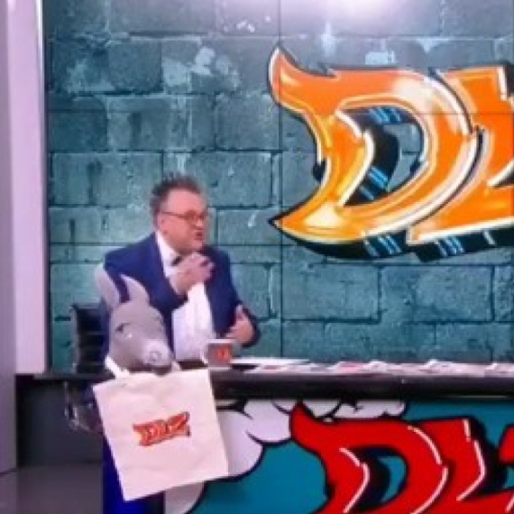 Blokaderi porede Srbiju i Iran, predsednika Vučića sa ubijenim ajatolahom VIDEO