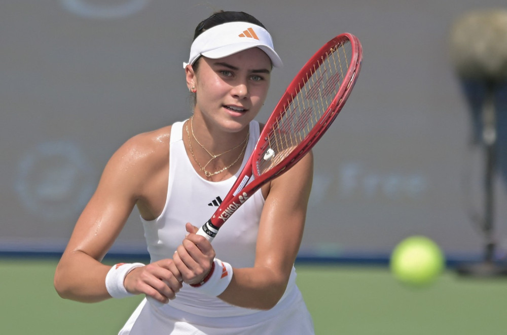 Neka vas gledaju kao što Iva gleda Novaka VIDEO