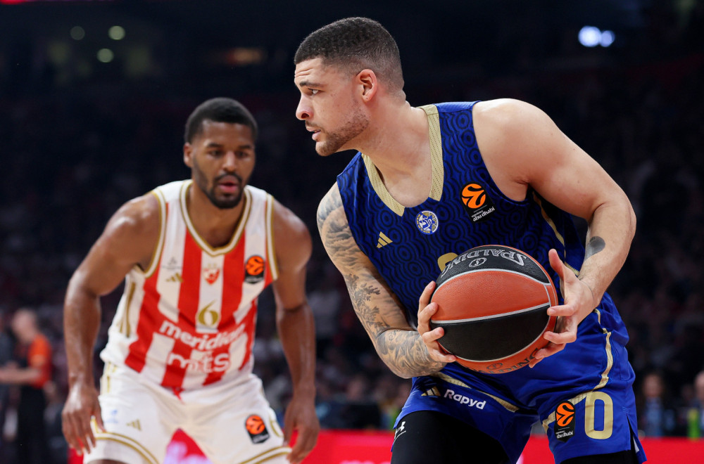 Košarkaši napustili Dubai i krenuli ka Beogradu FOTO