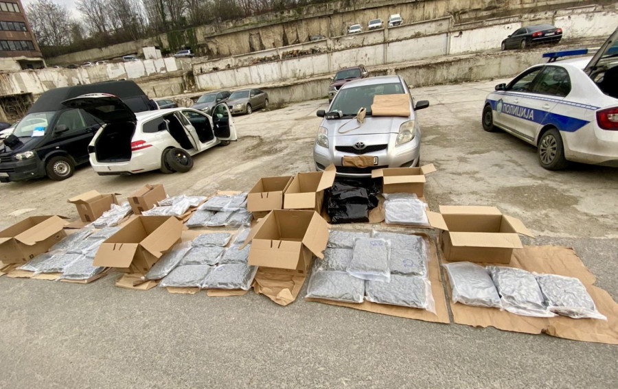 Hapšenje na Čukarici: Policija zaplenila 50 kilograma marihuane FOTO