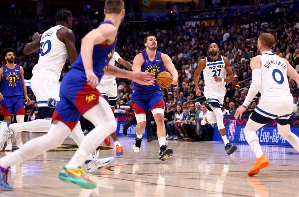 Jokić jedini MVP kojem idu u kolena VIDEO