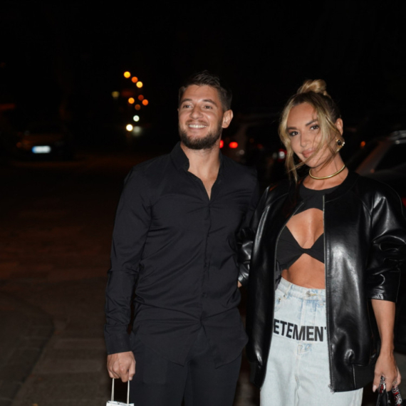 Poznati par zaglavljen na Tajlandu: "Pod stresom sam i trudna. Ne možemo da se vratimo u Srbiju"