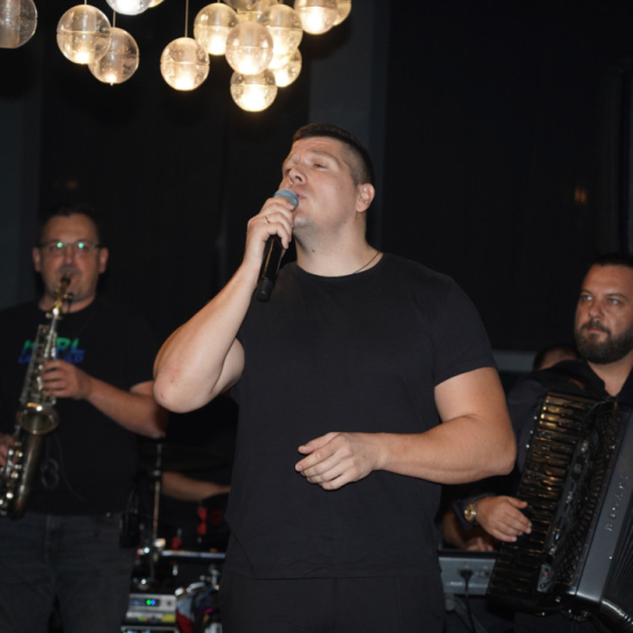 Sloba Radanović prekinuo nastup: Svi gosti hitno napustili objekat