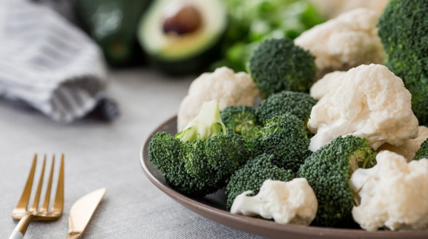 Jedna vrsta povrća najbolja je za prevenciju raka debelog creva