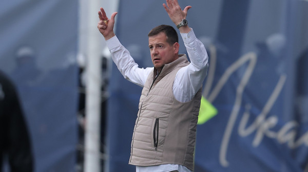 Lalatović poljubio Stankovića, pa poručio: "Zvezdi želim duplu krunu"