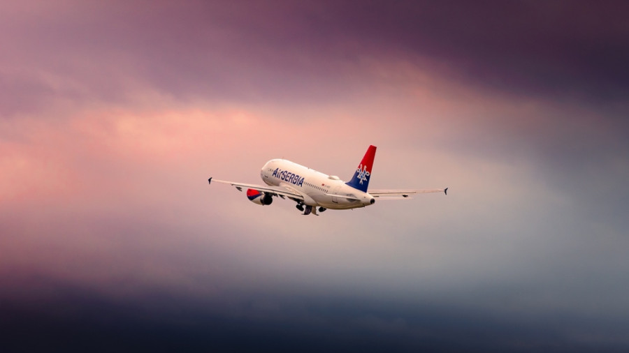 Avion Er Srbije iz Dubaija vraća 262 putnika i 14 beba; Vidimo se po sletanju u Beograd VIDEO