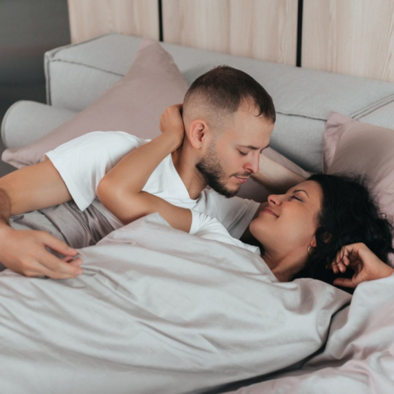 Skandinavski metod spavanja sve popularniji; To je tajna srećnih parova FOTO/VIDEO