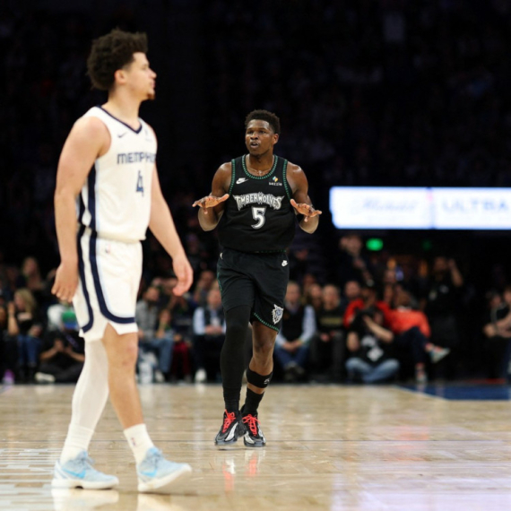 Rajakovićev Toronto nemoćan pred Edvardsom VIDEO