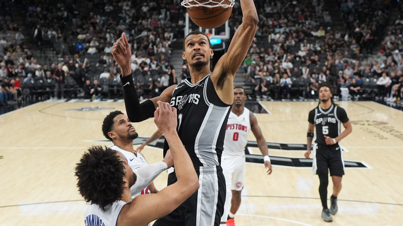 Vembanjama se "igrao" u derbiju NBA lige VIDEO