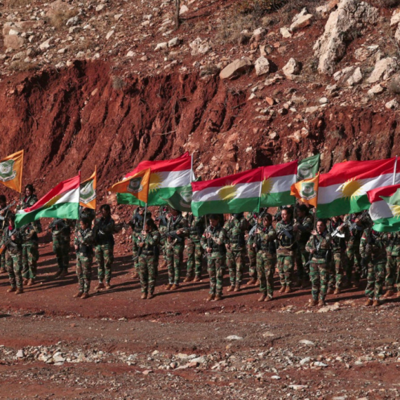 Kurdi u vrtlogu rata: Dok se čeka signal iz Vašingtona, broj žrtava raste