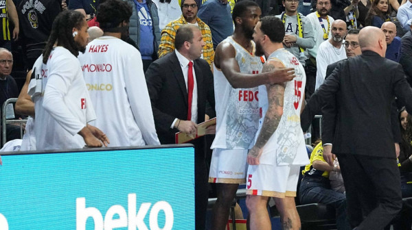 Oglasio se Majk Džejms posle napada na saigrača