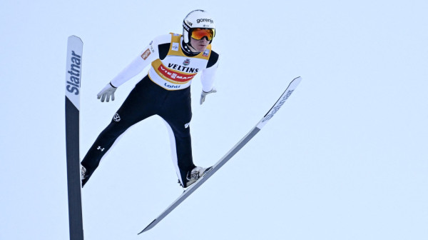 Drugi čovek ikada koji je kompletirao ski skokove!