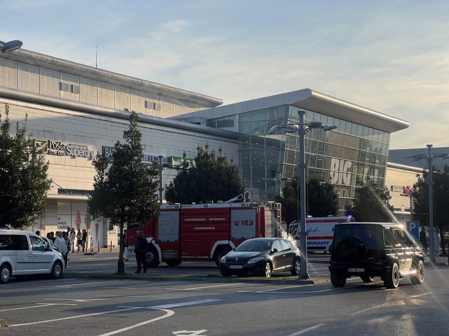 Panika u Podgorici: Dojava o bombama u dva tržna centra