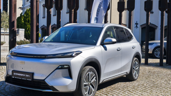 Novi plug-in hibrid na srpskom tržištu: Predstavljen Geely Starray EM-i FOTO