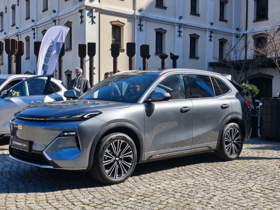 Novi plug-in hibrid na srpskom tržištu: Predstavljen Geely Starray EM-i FOTO