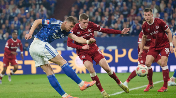 Džeko prkosi krštenici – peti gol u sedmoj utakmici VIDEO