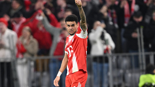 Bajern stavio šampanjac u kiblu