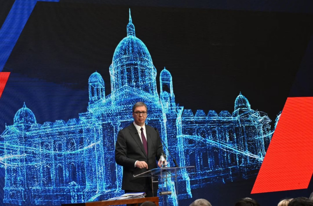 Vučić: "Sve više dece lečimo od retkih bolesti"; "Ljudi više ne smeju da čekaju na operacije"