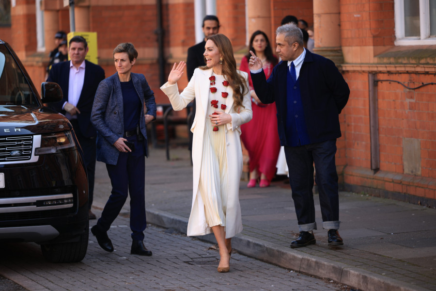 Očajnički je molio: Stručnjaci otkrili razgovor princa Vilijama sa stricem