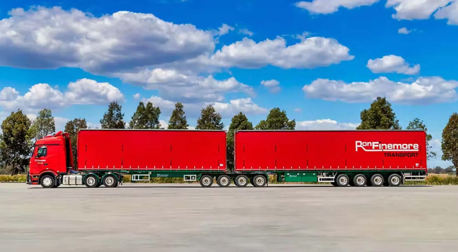 Ovaj kamion je dug više od 50 m: Da biste ga pretekli, treba vam 2,5 km FOTO