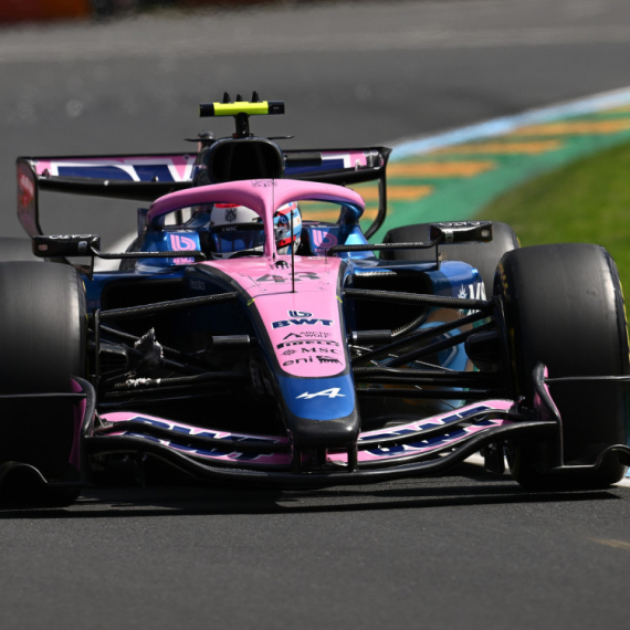 Umalo težak sudar koji nam je promakao u F1 – majstorski manevar spasao stvar VIDEO