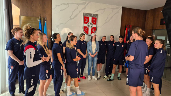 Sjajan gest srpskih fudbalerki: Dnevnice i ušteđevina donirani za lečenje saigračice