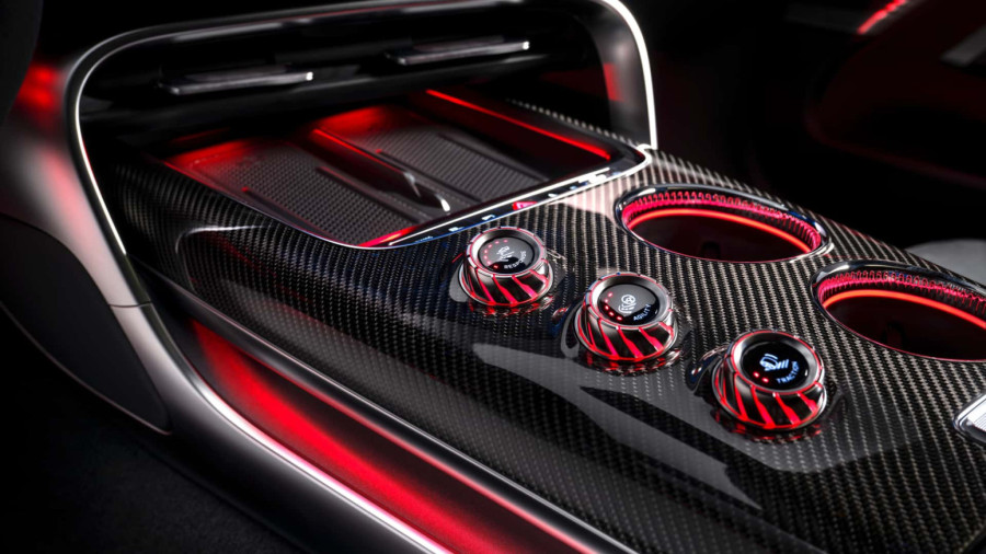 Nova električna AMG kupe-limuzina ima ekran gde god pogledate FOTO