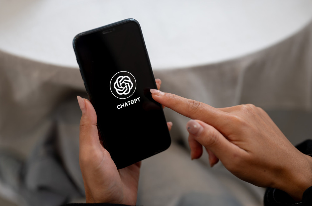 Predstavljen GPT-5.4: AI koji sada samostalno radi na računaru