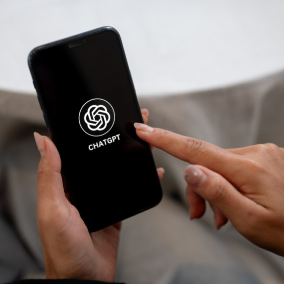 Predstavljen GPT-5.4: AI koji sada samostalno radi na računaru