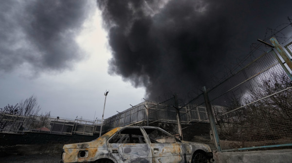 Rat u Iranu preti da "izrešeta" i automobilsku industriju