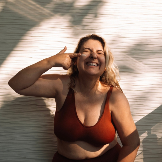 Razbila je mit o ženskom telu: Evo kako stvarno izgleda 78 kg na 169 cm FOTO