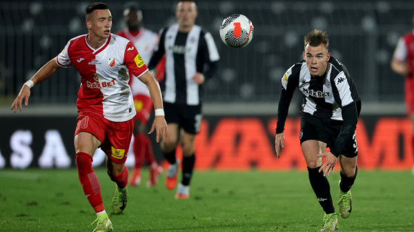 Derbi na "Karađorđu" – Vojvodina ofanzivna, Partizan promenio golmana