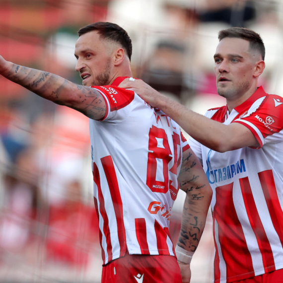 Zvezdino efikasno poluvreme – crveno-beli imaju ubedljivu prednost