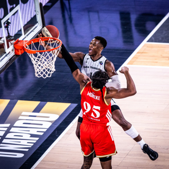 Zvezda gubi na poluvremenu