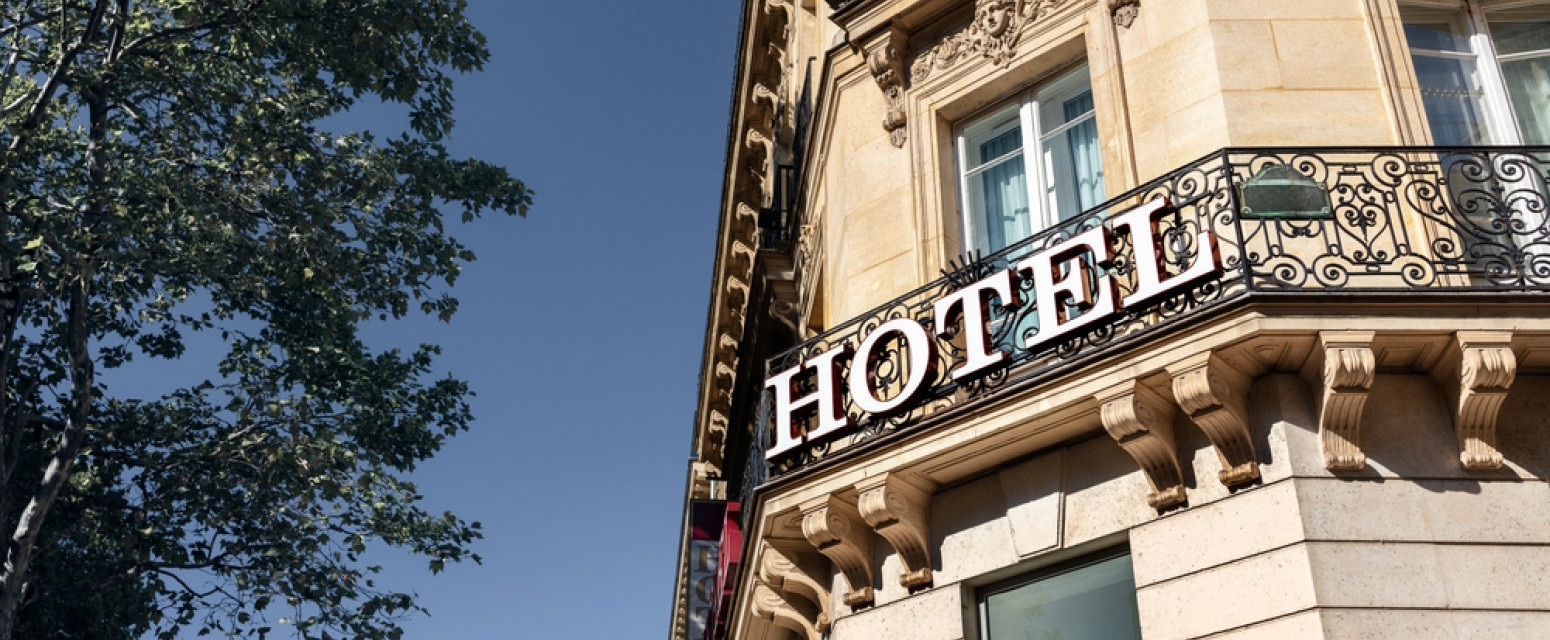 Hit ponuda zaludela turiste: Francuski hotel vraća novac gostima zbog lošeg vremena