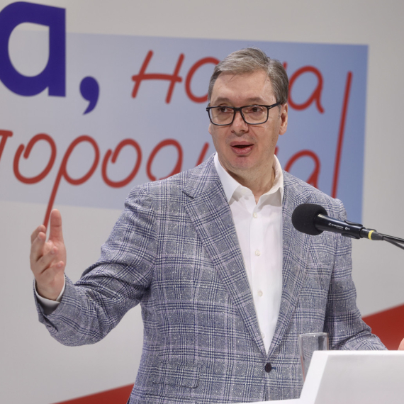 Veliki skup u Sivcu; Vučić: "Da ih pobedimo ubedljivo 29. marta i pokažemo koliko volimo zemlju" FOTO/VIDEO