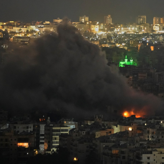 Žestok napad na Teheran; "Šahedi" i avioni nadleću Dubai; Tramp: Rat je gotovo završen FOTO/VIDEO