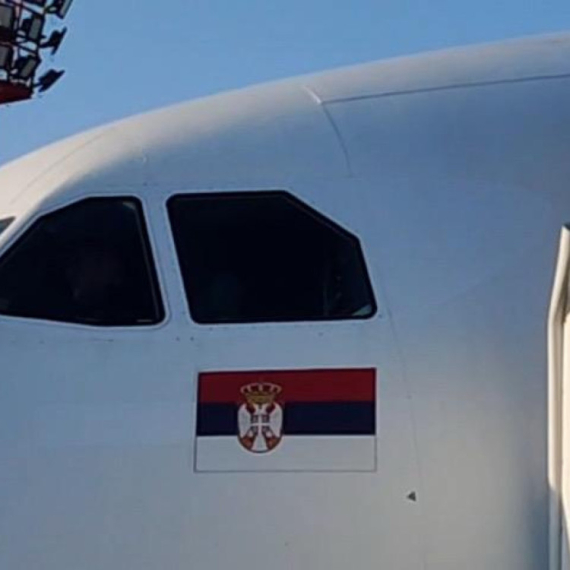 Sletela oba aviona "Er Srbije" iz Rijada: Preko 300 srpskih državljana evakuisano