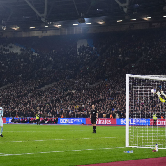 Stara fudbalska dilema: "Panenka" – genijalnost ili kockanje? VIDEO