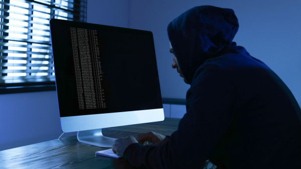 Panika na mračnom vebu: "Rupa" u Windowsu se prodaje za 220.000 dolara