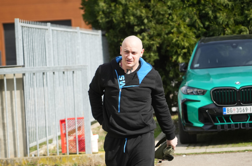 Podneta krivična prijava protiv muškarca koji je uneo jagnje na nastup Desingerice VIDEO