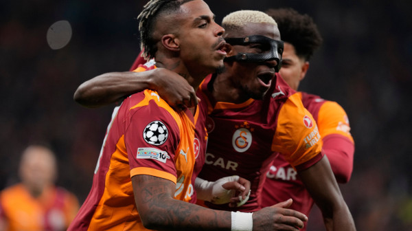 Galata vodi – Liverpul propustio šansu