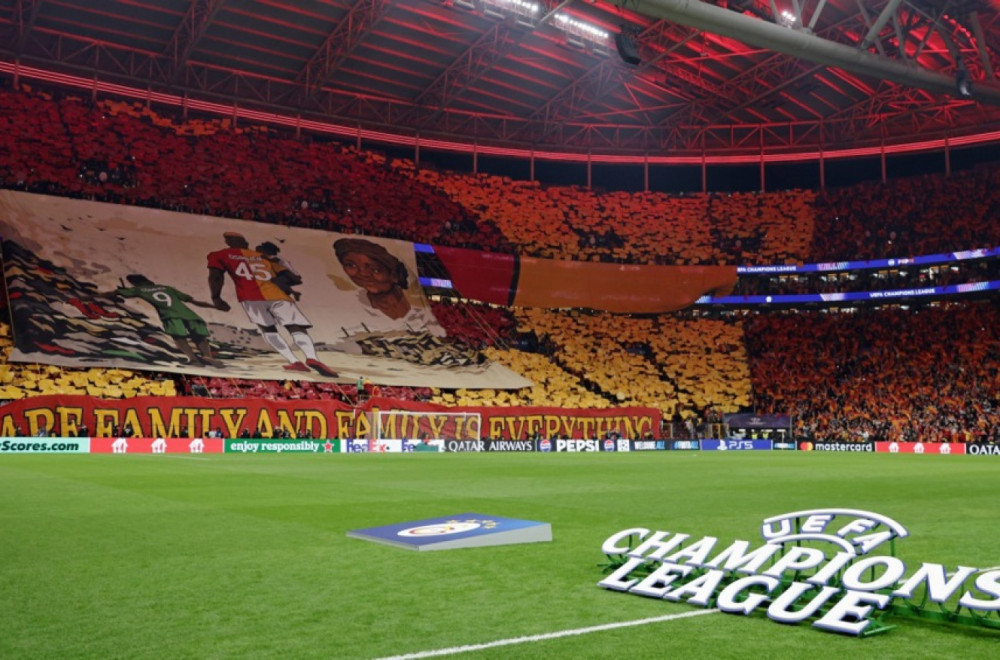 Dirljiva koreografija navijača Galate za Viktora Osimena FOTO