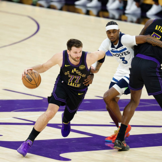 Tripl-dabl svemoćnog Dončića "uspavao" Minesotu VIDEO