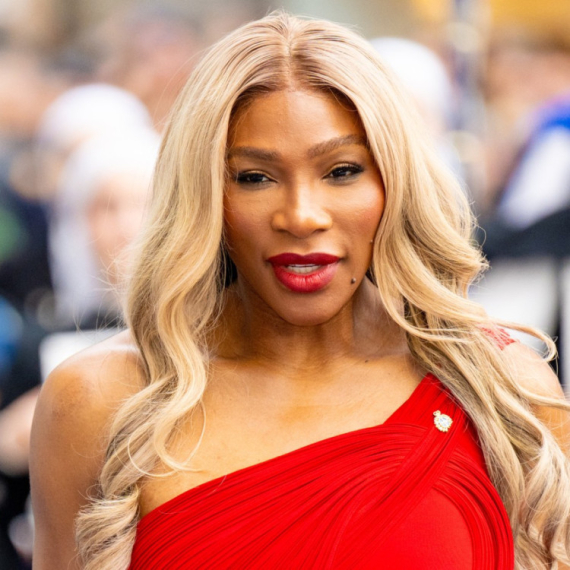 Serena Vilijams "gori" koliko je seksi: Poručuju joj da izgleda kao Barbi FOTO