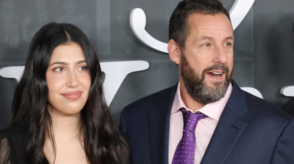 Ćerka Adama Sendlera zvezda Netflixove komedije: Nije joj prvi put VIDEO